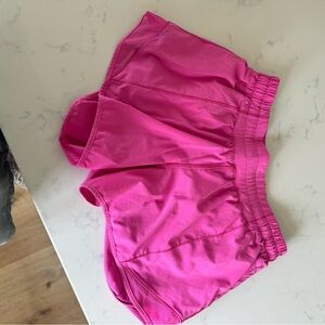 lululemon athletica hotty hot lr shorts